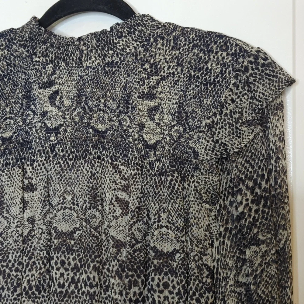 Free People Roma Crepe Blouse Snakeskin Print Gray Long Sleeve Ruffle XS